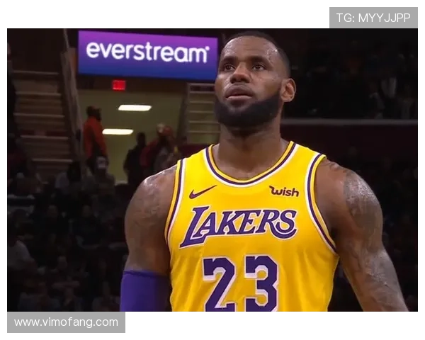 凯斯勒送大帽封锁格兰特 反击怒扣展现攻防统治力 凯斯勒送大帽封锁格兰特 反击怒扣展现攻防统治力